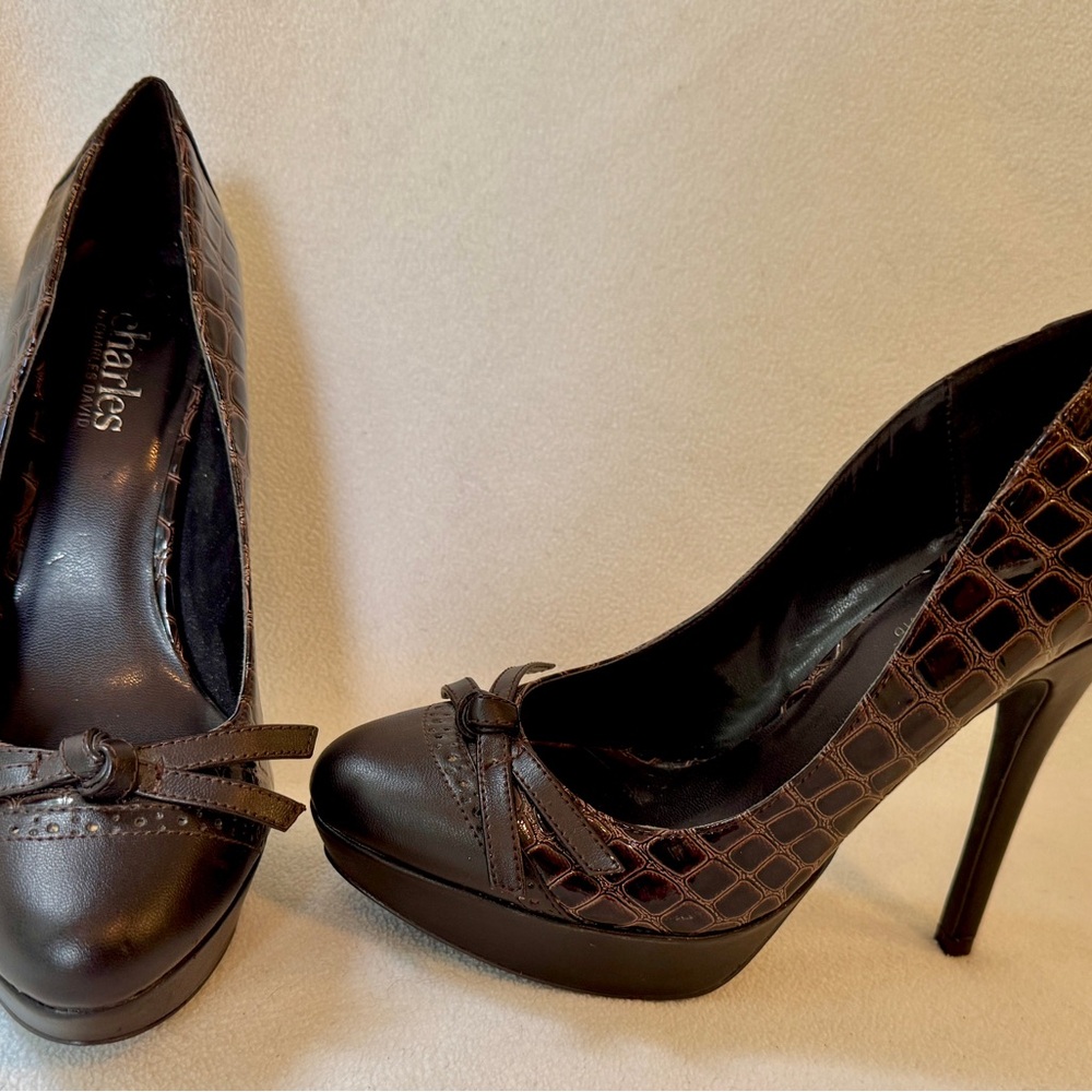 Charlies Chic Black and Brown Heels